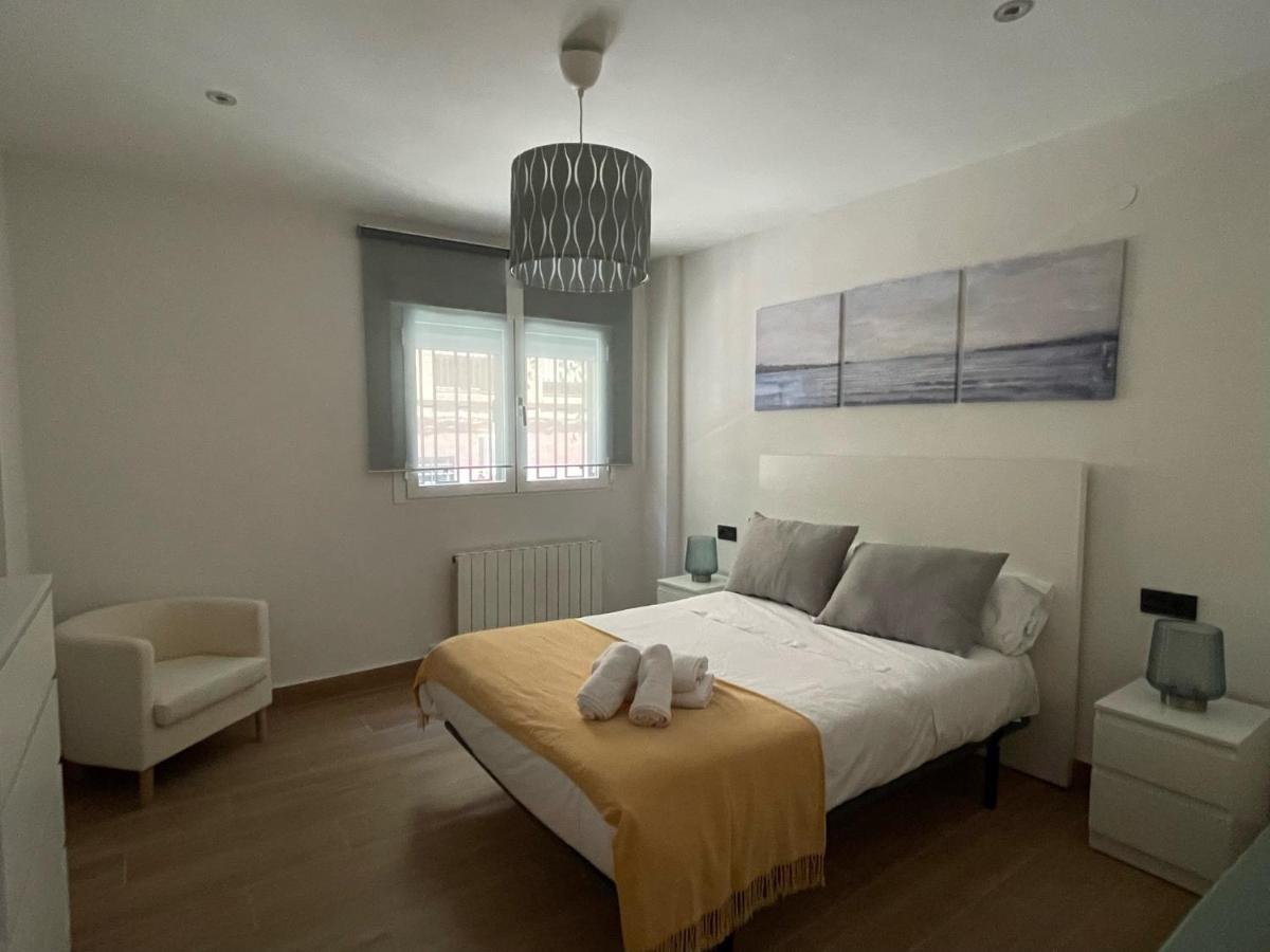 Vivienda Turistica Paseo Del Salon Apartment Granada Exterior photo